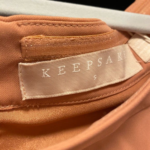 🧡 Keepsake Dress 🧡 - Picture 2 of 6